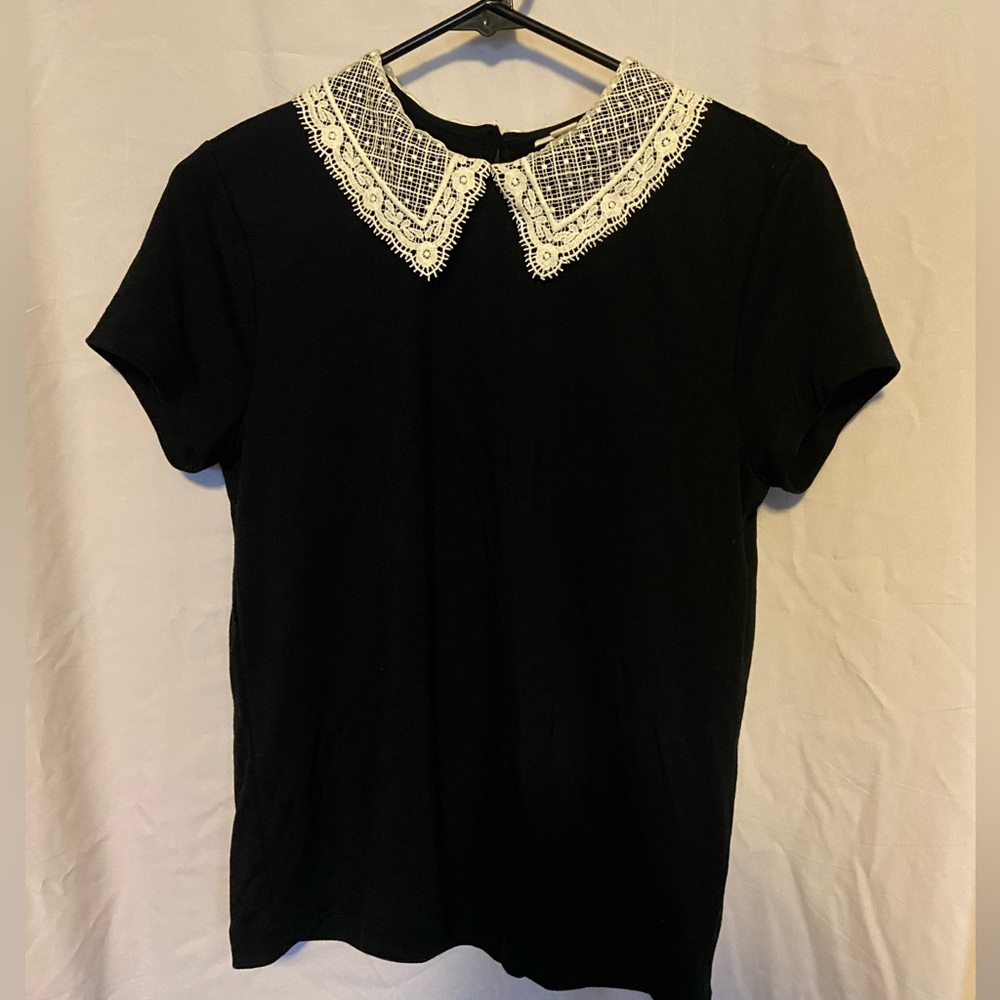 Maison Jules size small black shirt white lace doily top